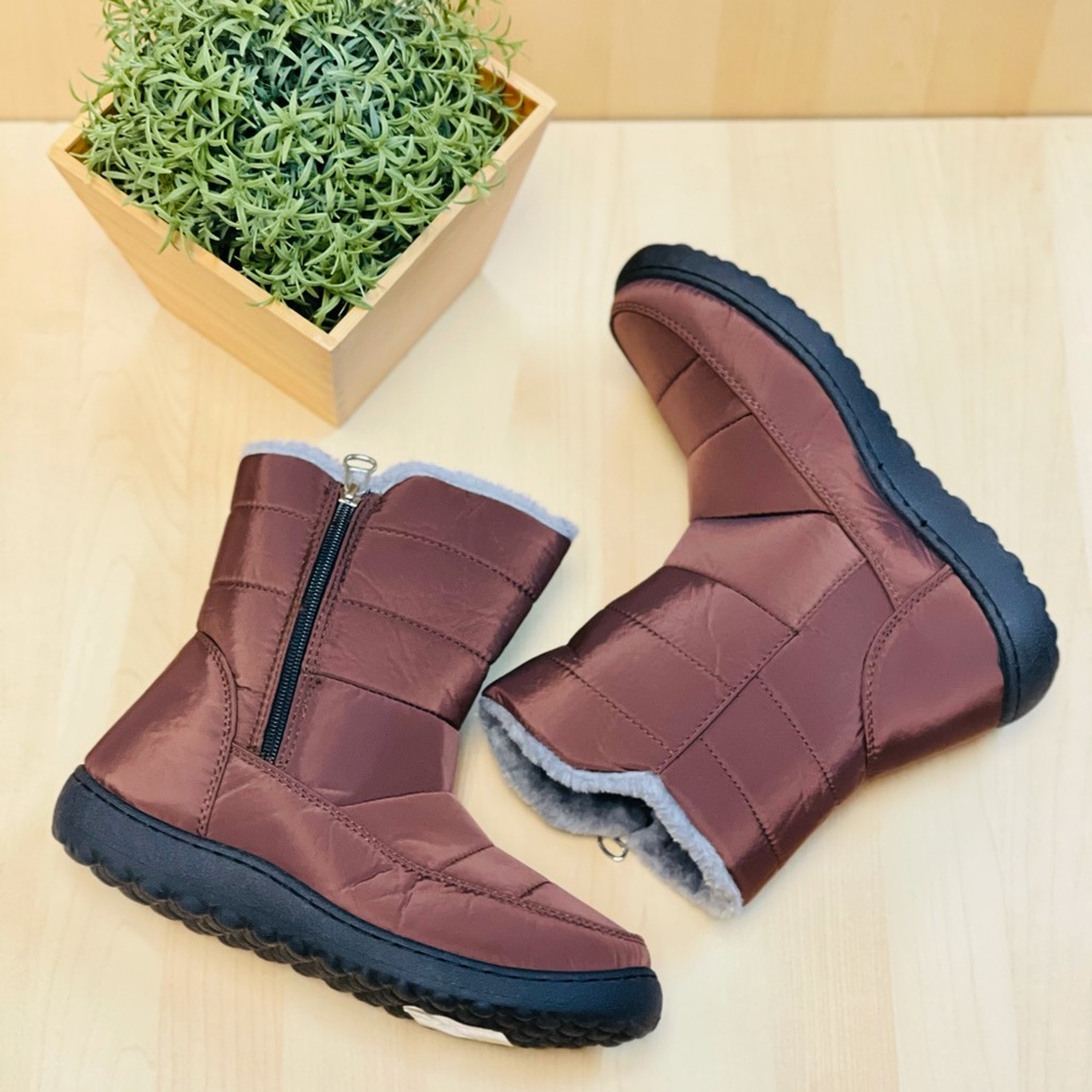 Brown snow boots